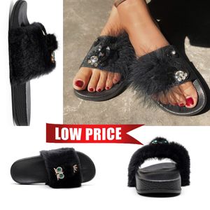 2024 Summer Designer tofflor Luxury Women Sandal Flat Slide Lady Beach Flip Flop Casual Slipper Shoes Storlek 36-41 GAI