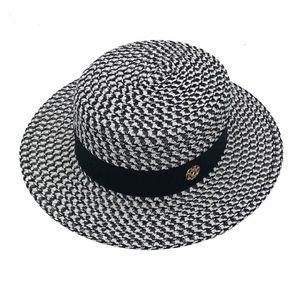 Alta qualidade verão preto branco xadrez aba larga plana topo boater chapéu primavera feminino grama trança chapéu de sol festa de casamento formal cap340p