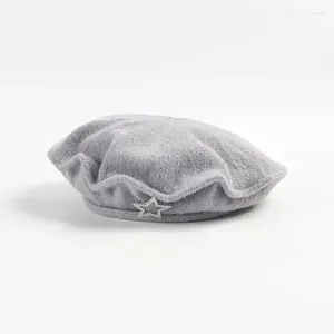 BERETS INS Fashion Grey Metal Star Design Knit Beret Hat For Women Fall Winter Warm Party Styling Artist Painter Folded