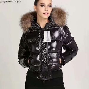 Womens Parkas Doudoune Monclair Womens Down Coats Short Puffy Classic Downs Female Jacket Designer Tops Casual Fashion Windbreaker Warm Top