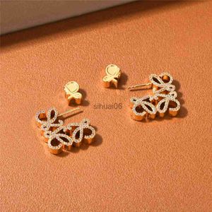 Stud Luxury Lowe Brand Designer Earrings Women Studs Elegant Charm Retro Vintage brincos Hollow Earings Earring Ear Rings Jewelry 240306