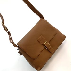 New niche Tuettoi bag, suede matte leather stray bag, versatile for commuting, single shoulder underarm bag designer suede white brown grain