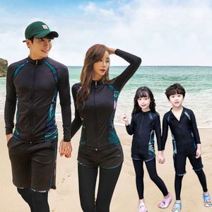 2020 New Swimsuit Long Sleeved Couple Swimsuit Women's Sunscreen Quick Drying Outdoor Surfing and Diving Suit Men's Split Jellyfish Coat