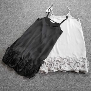 Базовые повседневные платья Внешняя торговля Оригинальные сексуальные свободные роскошные нижние шелковые рюши с рюшами Платье средней длины с подвесным ремнем Черное, серебристое женское