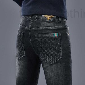 Men's Jeans Designer Brand Spring and Summer New Embroidered Little Bee Elastic Denim Long Pants Leggings Fashion Youth Wear 671O