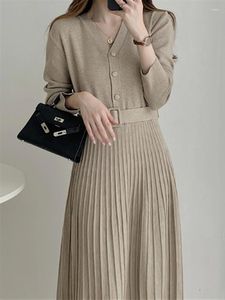 Sıradan Elbiseler Giyim 2024 Kore Kemeri Khaki Sıcak Vintage Kış Katı Sonbahar Zarif Kadın Örme Kazak Elbise Kadınlar Kalın