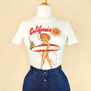 Tシャツカリフォルニアバケーション女性リンガーTシャツ夏夏ファッションヴィンテージインスピレーション審美Tシャツ女性半袖トップス