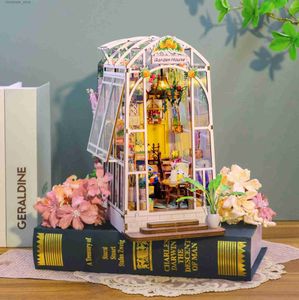 Arkitektur/DIY House DIY Träbok Nook Hylla Insert Miniature Building Kits Flower Garden Room Bookhelf med LED -lampor Bookends Friends Gifts