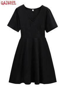 Klänning svart vintage hepburm aftonklänning kvinnor avslappnad elegant kontor dam klänning 2023 sommar ny fast färg bodycon chic pretty klänning