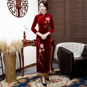 Vestido roxo cheongsam tradicional chinês ano novo vestido pulseira manga feminina longo veludo qipao manga longa flor bordado