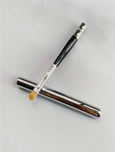 Pennello per labbra L05 Pennello per trucco per matita per labbra tondo e preciso con copertura in metallo9431909