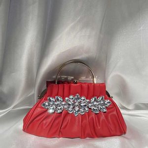 Borsa da donna con celebrità di Internet e borsa da pranzo intarsiata con diamanti, abito di lusso lucido e contenitivo, borsa da sera per banchetti plissettata 240306