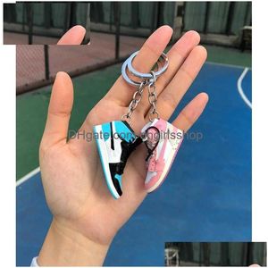 Keychains Lanyards Creative 3D Mini Basketball Shoes Stereoskopiska modell Keychains Sneakers Entusiast Souvenirer Keyring Car Backpac Dhe4n