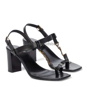 2024SS Summer luksus designerskie kobiety sandałowe buty buty Cassandra Medalion Sandals Sandals Czarne skóra fajne wieczorne buty ślubne 35-43