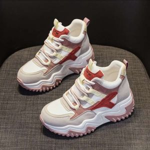 High Bang Dad Schuhe Damen 2023 Frühlings- und Herbstsaison Neue Kiefernkuchen Dicke Sohle Erhöhte Mode Lässige vielseitige Sportschuhe