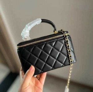 CC Marca Bag Preto Branco Mulheres Vanity Box Designer Bags Top Handle Totes Quilted Matelasse Chain Crossbody Ombro Cosmético Caid Batom Titular Mini