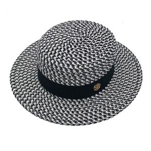 Yüksek dereceli yaz Siyah Beyaz Ekose Geniş Düz Yassı Üst Gövde Şapkası Bahar Kadınlar Çim örgü güneş şapka Partisi Düğün Resmi Kapak272m