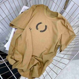 Camisetas Crianças Designer Roupas Crianças Camisetas Meninas Meninos Roupas Família de Manga Curta Combinando com Letras 100% Algodão Tamanho 80-150 XS-5XL Preto Branco Khaki 240306