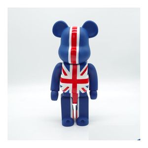 Figury zabawek akcji Nowe 400% Bearbrick Figurki zabawki Bear British Style Large Decoration Doll Brick 28 cm z białym pudełkiem Dhals