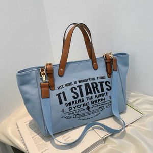 Canvas-Tasche für Frauen 2022 neue einzelne Umhängetasche koreanische Version Instagram Umhängetasche große Kapazität Reisehandtasche Tasche 220306