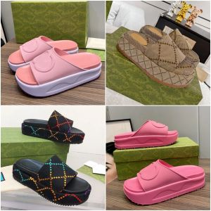 Luxury brand summer sandals for men and women embroidered Muffin bottom soles, thick soles, flat bottomed sandals for external wear, beach shoes