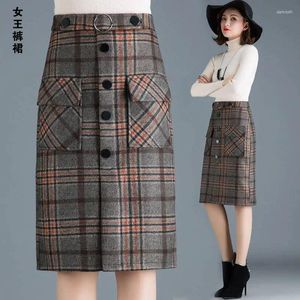 Woolen Skirts Plaid Half Length Skirt For Women's Mid Buttocks Wrapped High Waist Winter Autumn 2024