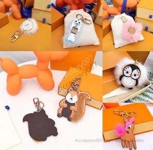 Keychainsunisex Plush Ball Animal Keychain Wallet Keyring Designer Cartoon Car Penguin Letter Fox Keychains Women Handbag Pendant Accessories