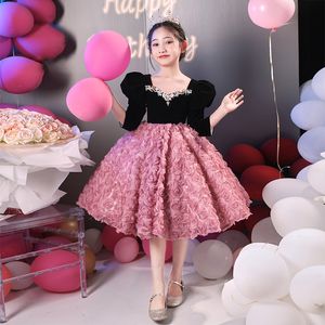 2024 Kids Flower Girl With Hand Made Crystals Beaded First Holy Communion Gowns Princess Long Sleeves 3D Rose Flowers New Ball Gown Wedding Party Dress 403