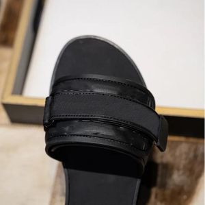 Designer Slides Women Extated Slafor Sandals Sandals Summer Girls Beach Slipper Black Hook and Loop Flip Flops Broccato a strisce broccato 24 24
