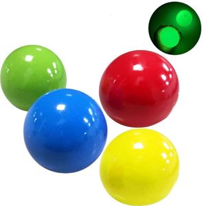 Bolas de teto luminosas alívio do estresse bola pegajosa colada bola alvo bola luz noturna bolas de descompressão lentamente mole brilho brinquedos para ki1979521