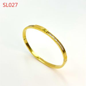 New Designer Bangle Europe Gold Cuff Bracelets America Fashion Style Crystal Rhinestone Women Luxury Bracelet Plated Stainless steel Wedding Lovers Gift Jewelry