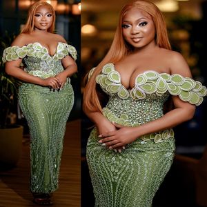 2024 Aso Ebi Green Sheath Prom Dress Crystals Sequined Lace Evening Formal Party Second Reception 50th Birthday Engagement Gowns Dresses Robe de Soiree ZJ105