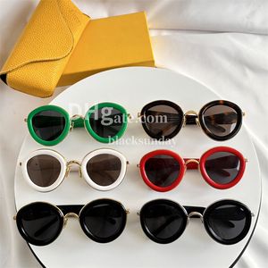 Runde Sonnenbrille Markendesigner für Frauen Mode allmähliche Farbe Retro Sonnenbrille Strand Dame Sommer Stil Sonnenbrille weiblich berühmt UV400 mit Box