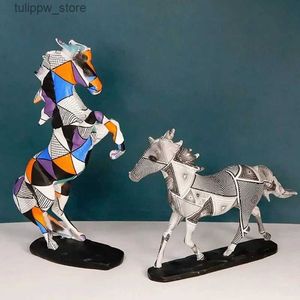 Obiekty dekoracyjne figurki żywiczne kreatywne geometryczne figurki koni kolorowe żywice rękodzieło Lucky Feng Shui Ornament domowy biuro Dekor L240306