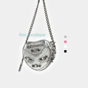 B Brand Mini Heart Shaped Chain Bag Motorcycle Rivet Diagonal Straddle Womens