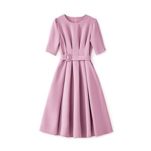2024 Spring Różowa stała kolorowa paska do pasy 1/2 rękawu okrągła szyja midi sukienki W4M053402