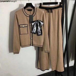 Womens Tracksuits Designer Sweaters Knitwear Set Suit Fashionable and Casual Letter Printed Couples samma kläder S-3XL