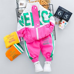 Autunno Kid Boy Girl Abbigliamento New Casual Tuta manica lunga Lettera Zipper Set Abbigliamento infantile Pantaloni per bambini 1 2 3 45 anni 2011161319274