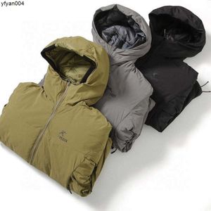 冬のデザイナーダウンジャケットメンズウェアラブルウォームパーカコート屋外ナイロン風力フード付き厚い綿コート