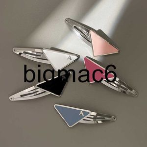 Copricapo Accessori per capelli Fermagli per capelli a triangolo di design di lusso con timbro Donna Ragazza Triangolo Lettera Barrette Accessori per capelli di marca di moda Perfetto di alta qualità