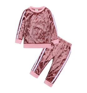 Set di abbigliamento 2 pezzi Casual Abbigliamento per bambini Abiti per ragazza Primavera Autunno Baby Velluto oro Manica lunga Top Pantaloni Bambini Ragazze Set291y1321115