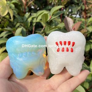 Opalite Tooth Model Figurkonstskulptur Desk Decor Natural White Jade Quartz Crystal Teeth Statue Mineral Prov Carving Personlig flickor pojkar vän gåva