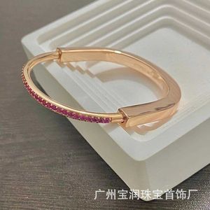 High Edition Tiffayss New Lock Series Rose Gold Pink Diamond Bracelet Fashion Simple ZYUG