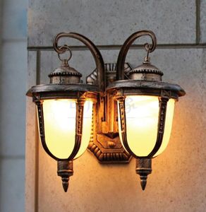 Europejskie podwójne główki Outdoor Garden Lampy ścienne Europejskie willi wodoodporny krajobraz zewnętrzny korytarz korytarza ścian Sconces8525159