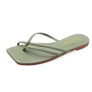 Gai Slippers مصمم الأحذية أحذية الرجال للرجال بالأبيض والأسود 300175