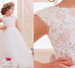 Abiti da ragazza di fiore con perle di pizzo con spalle scoperte Abiti da sposa per bambini in tulle Abiti eleganti da spettacolo per bambina6736149