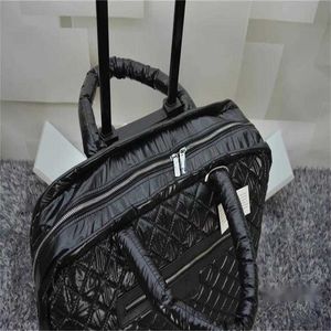 style down fabric travel bag super large clothes with pulley storage