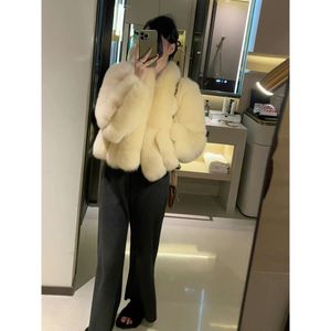 2023 Nya kändisvinterkvinnor Made Fox Fur Plush Warm Haining Coat Tjock 502010