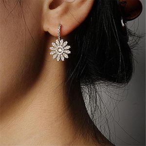 Dangle żyrandol Umagical Korean Fashion CZ CZ Zirkonia Słonecznik Kolczyki dla kobiet Znakomita miedziana stokrotka Sun Flower 8923789