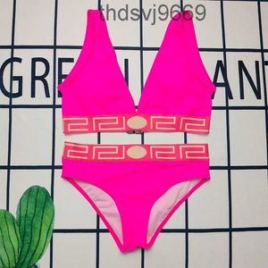 Designer Bikini Womens Dwuczęściowy z alfabetem stroju kąpielowego Summer Beach Oneal-Caking Woman Squywear 05xu